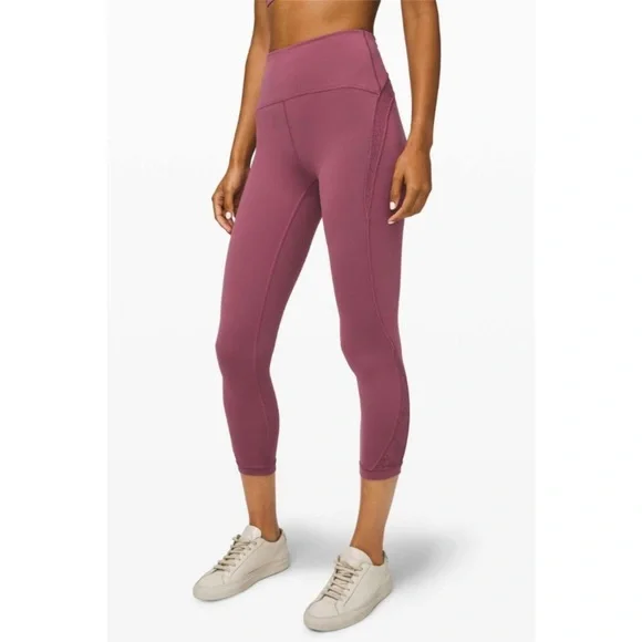 Lululemon Wunder Under Crop High-Rise Leggings Flocked Everlux in Plumful Size 6 - Picture 2 of 9
